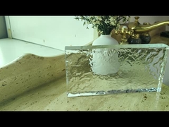 Блоки стеклянного кирпича